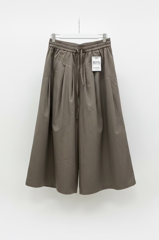 Pantalón ancho