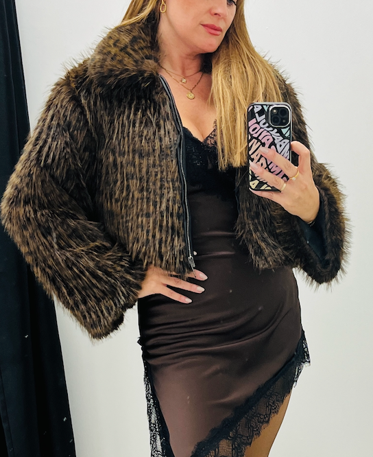 Chaqueta crop marrón chocolate