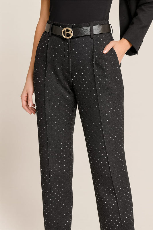 Pantalón negro con apliques de brillo