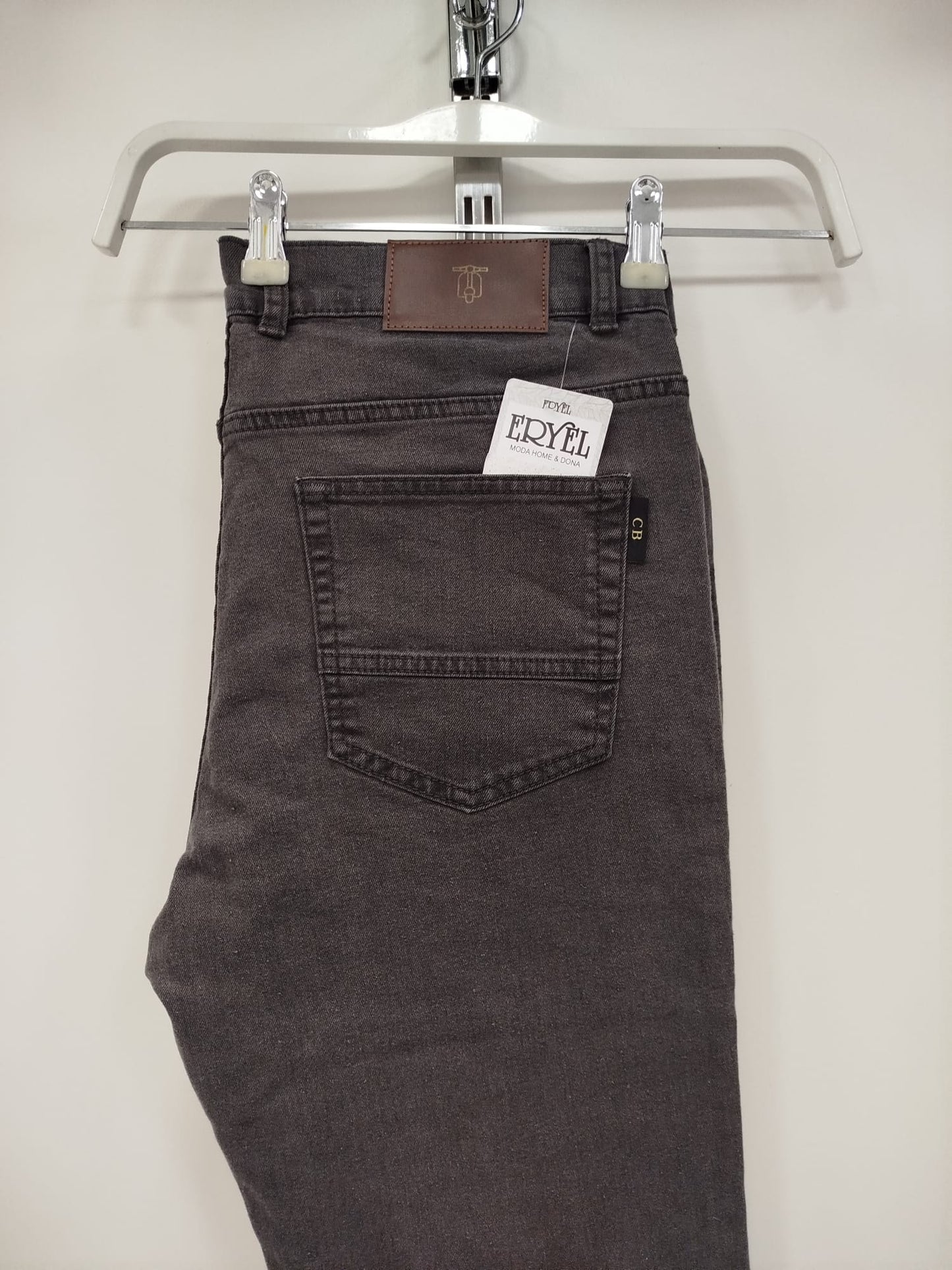 Pantalón tejano gris