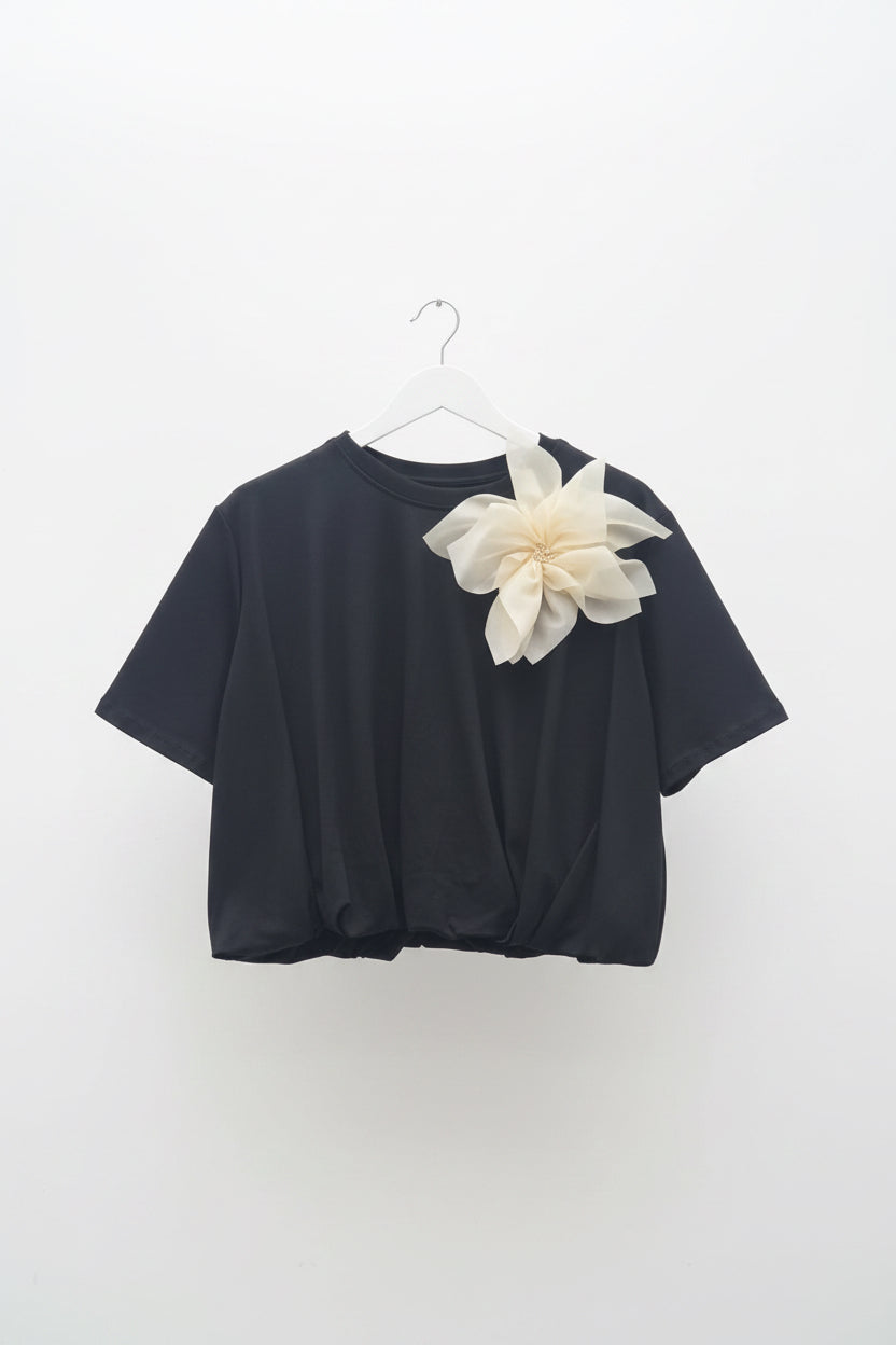 Camiseta de manga corta con flor