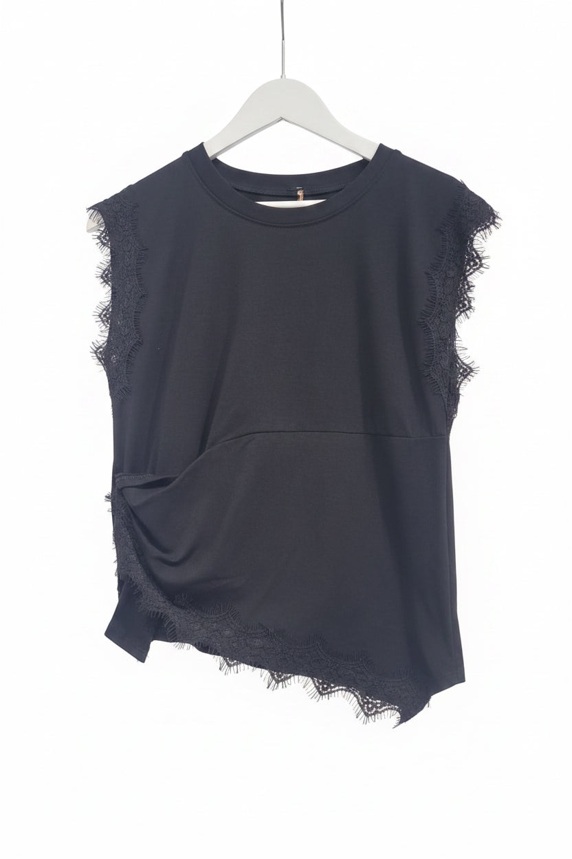 Camiseta de tirantes con lazada